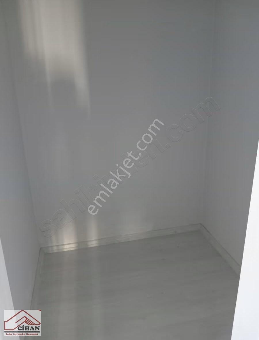 Havuz Manzaralı 2+1 Kiralık Daire Site İçinde Konforlu Yaşa - Görsel 16