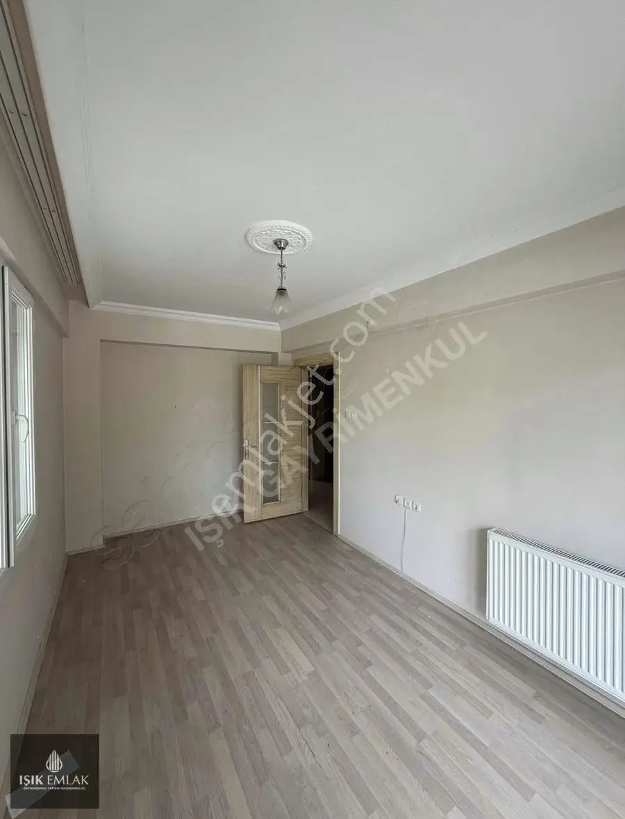 Işık Gayrimenkul'den Kiralık Atatürk Mh. Bakımlı Daire - Görsel 3