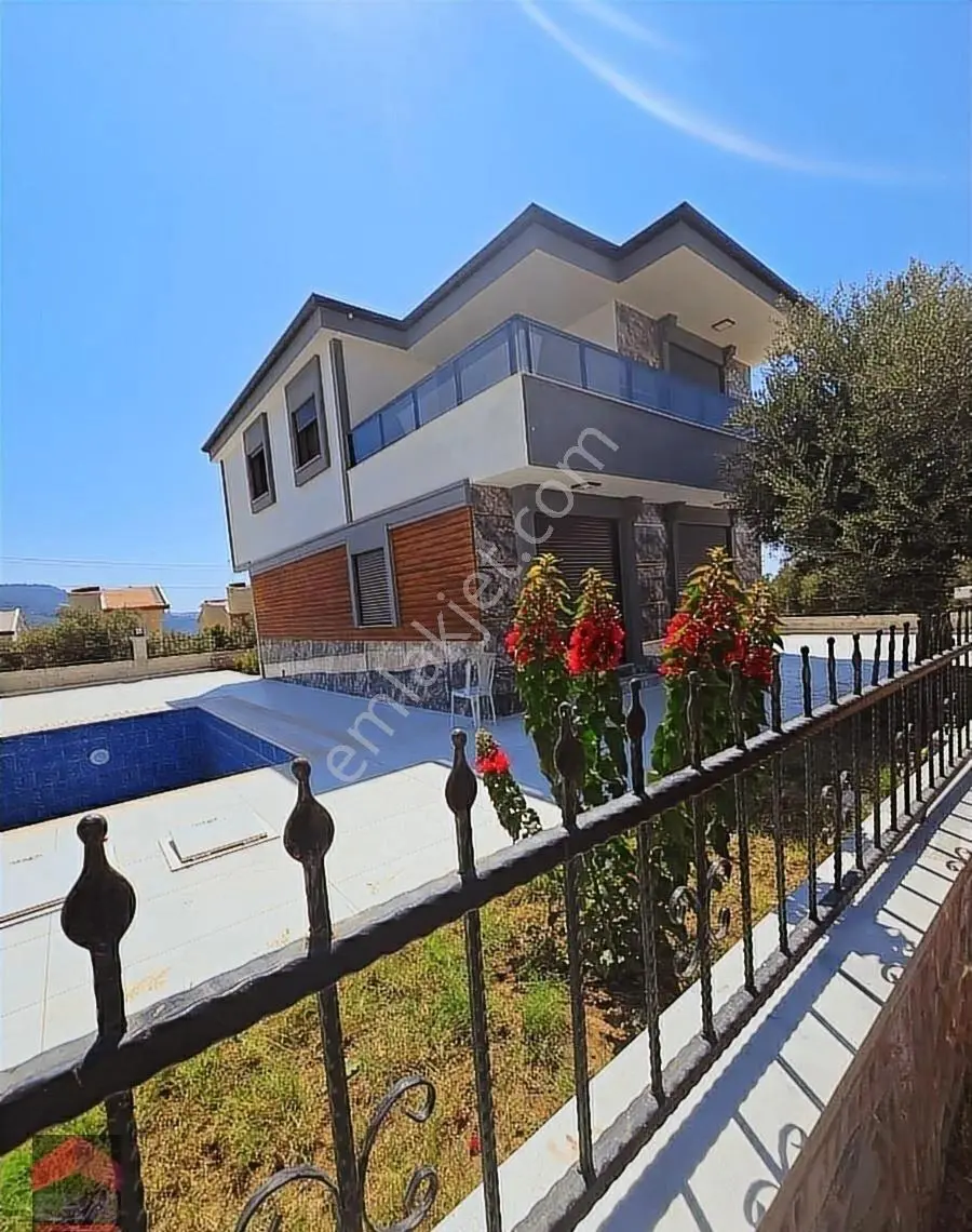 Akbük'te Satılık Tam Müstakil Villa