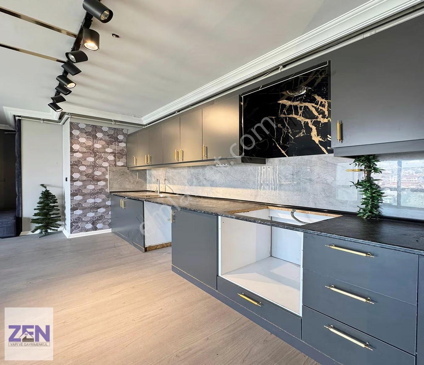 Site İçerisinde Full Konsept Lüks Tasarımlı 1+1 Satılık Daire - Görsel 7
