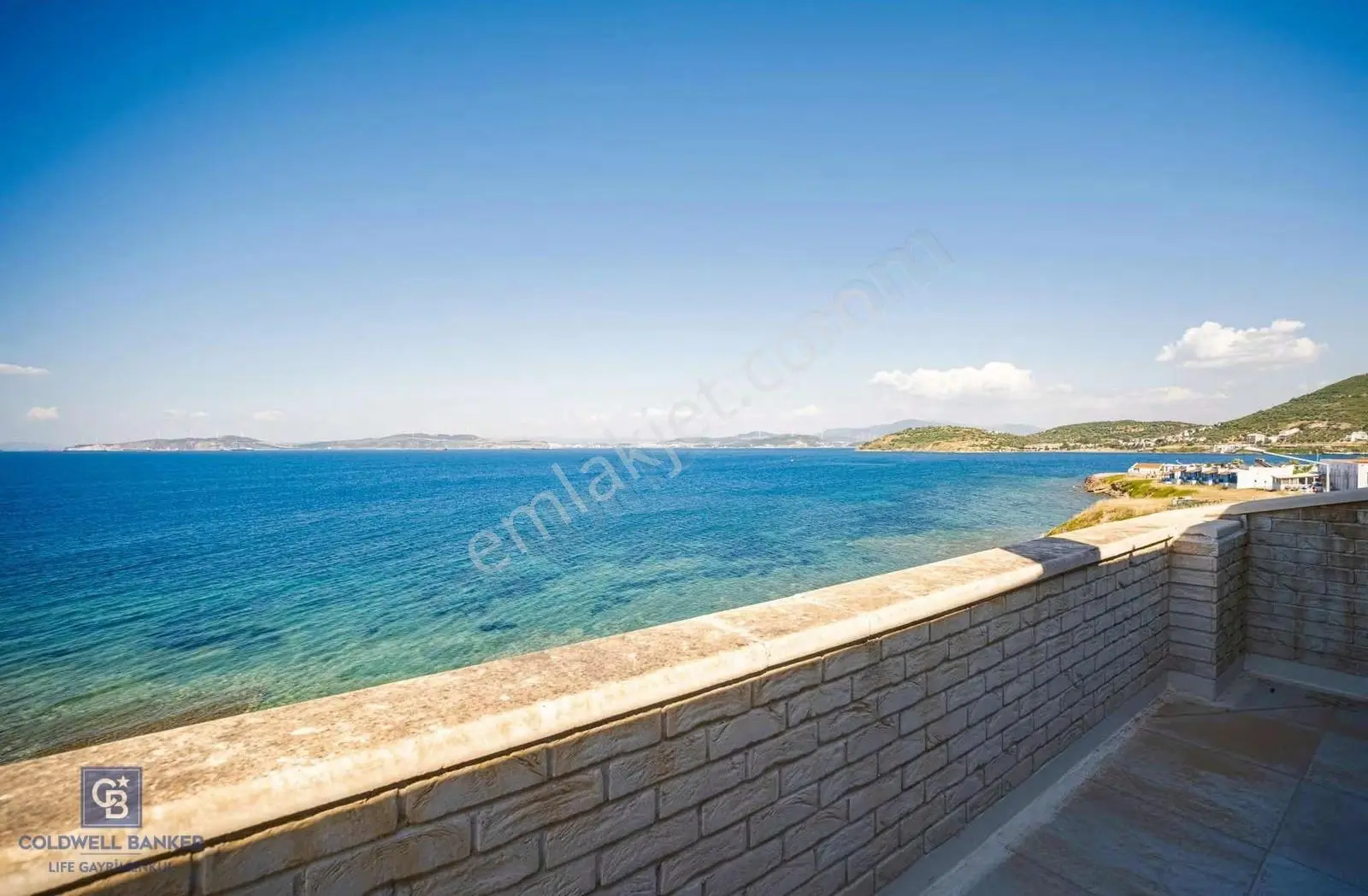 Yenifoça Burunucu'nda Deniz'e Sıfır Eşsiz Taş Villa - Görsel 3