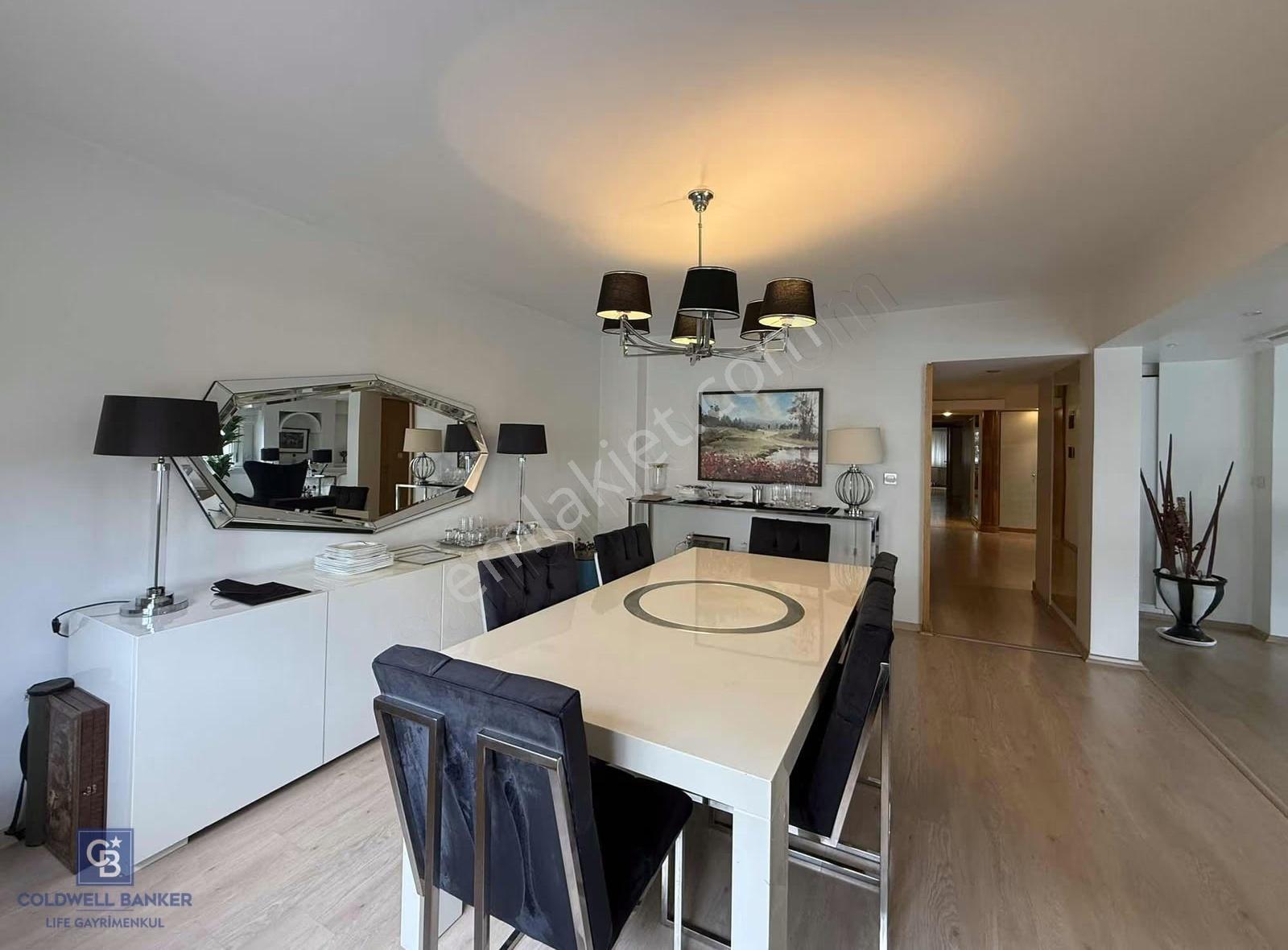 Bostanlı'nın Kalbinde 4+1 250 M2 Satılık Daire - Görsel 24