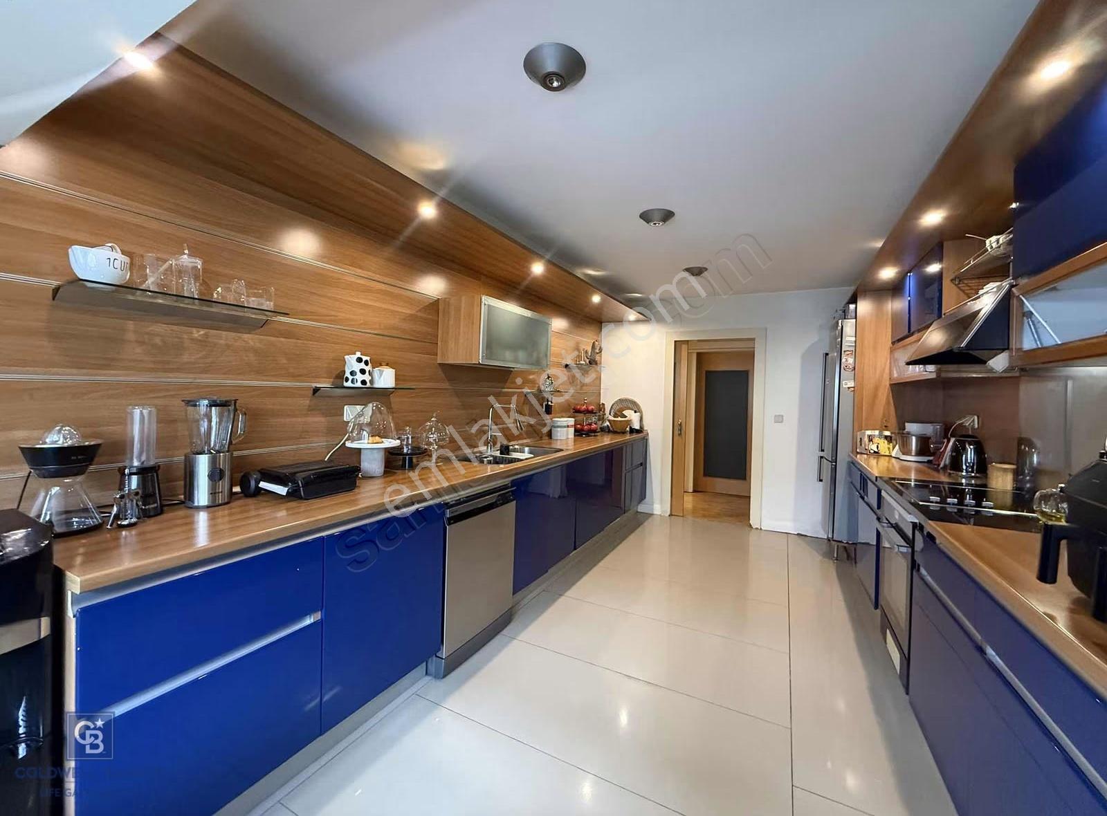 Bostanlı'nın Kalbinde 4+1 250 M2 Satılık Daire - Görsel 20