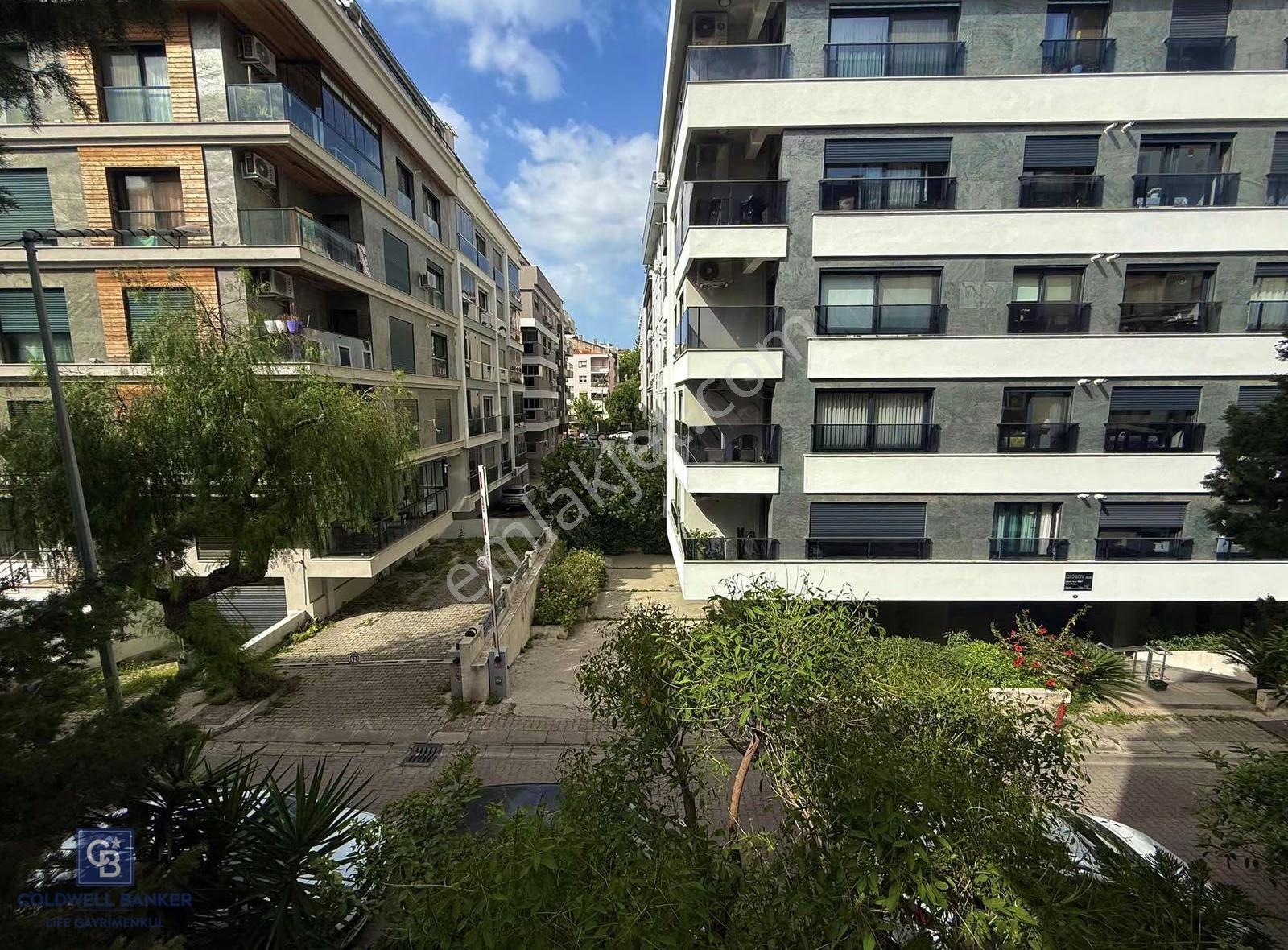 Bostanlı'nın Kalbinde 4+1 250 M2 Satılık Daire - Görsel 7