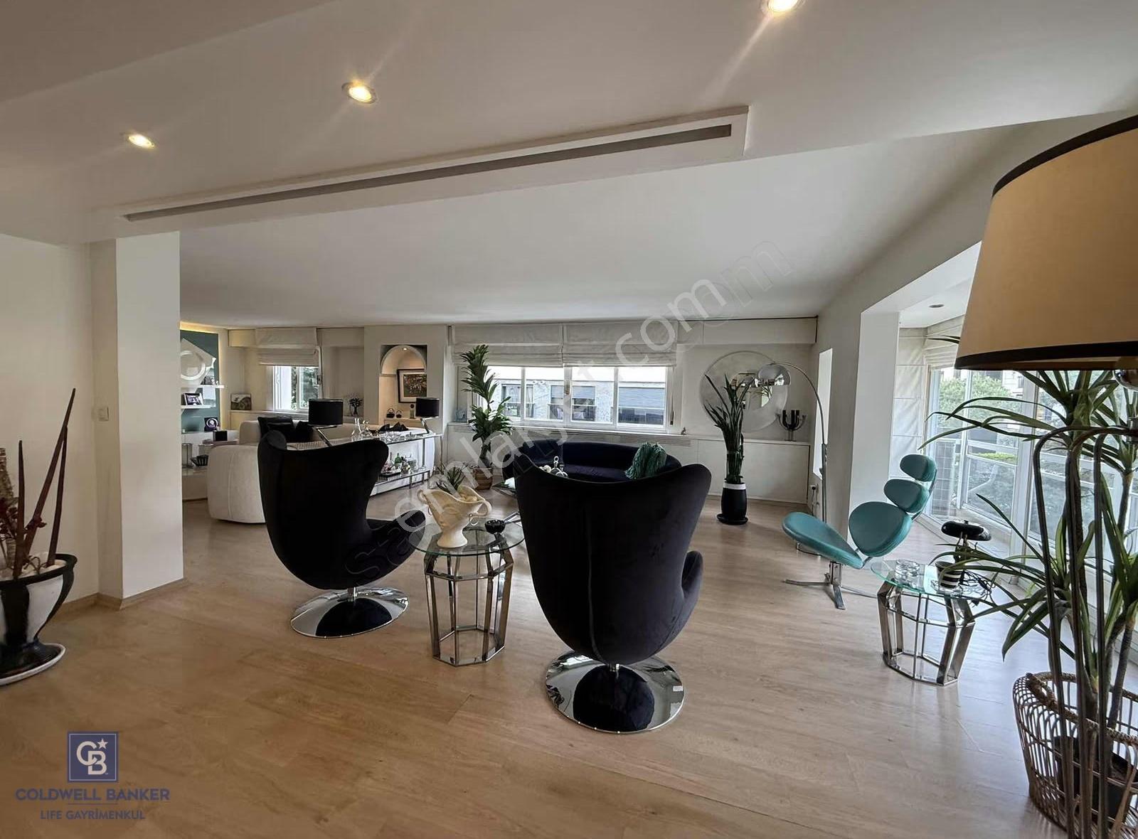 Bostanlı'nın Kalbinde 4+1 250 M2 Satılık Daire - Görsel 31