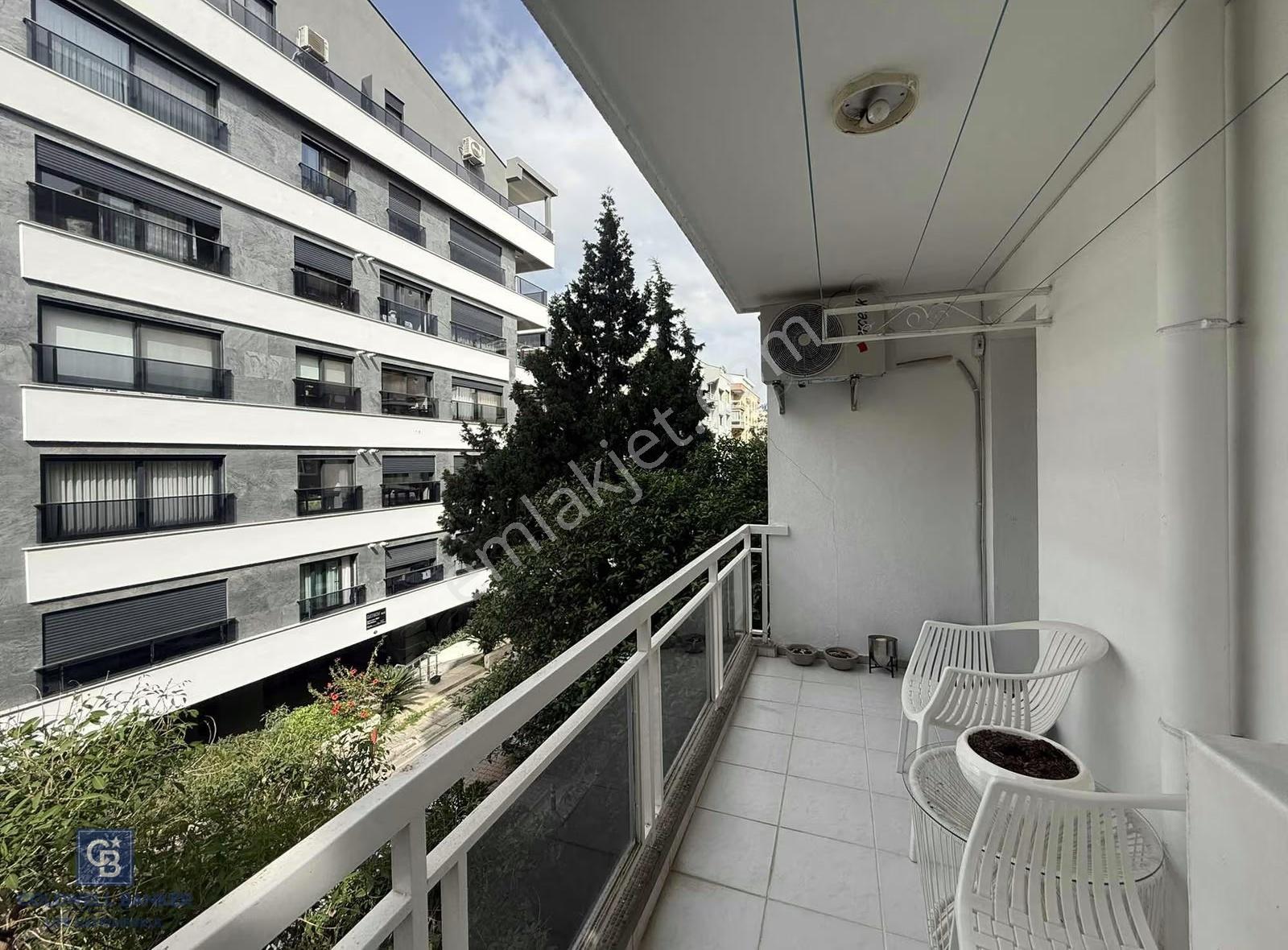Bostanlı'nın Kalbinde 4+1 250 M2 Satılık Daire - Görsel 17