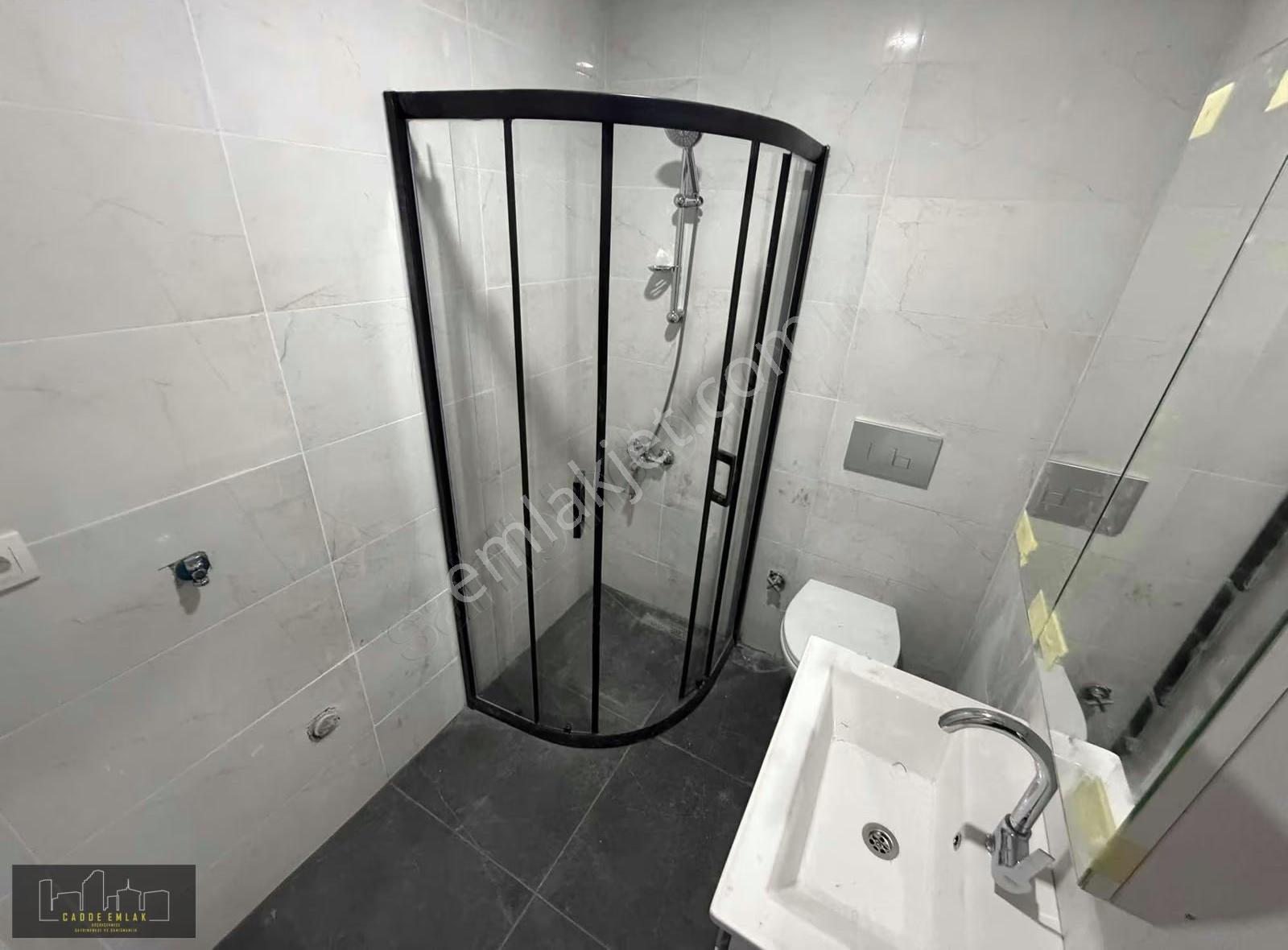 Cadde Emlak Sefaköy Site İçi Kapalı Otoparklı 1+1 65 M2 4 Kat - Görsel 26