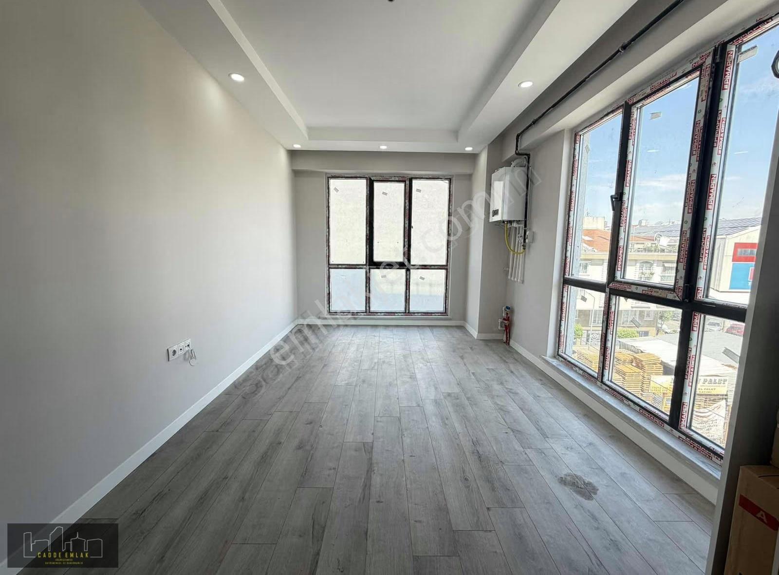 Cadde Emlak Sefaköy Site İçi Kapalı Otoparklı 1+1 65 M2 4 Kat - Görsel 2