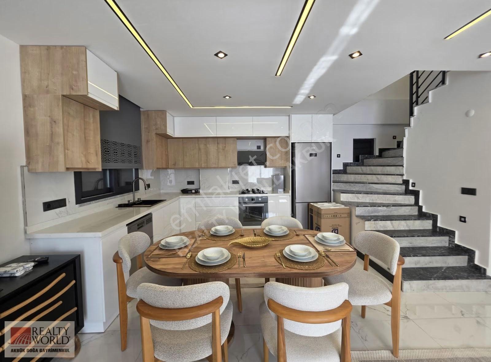 Akbük Merkezde Ful Eşyalı Satılık Lüks Villa - Görsel 13