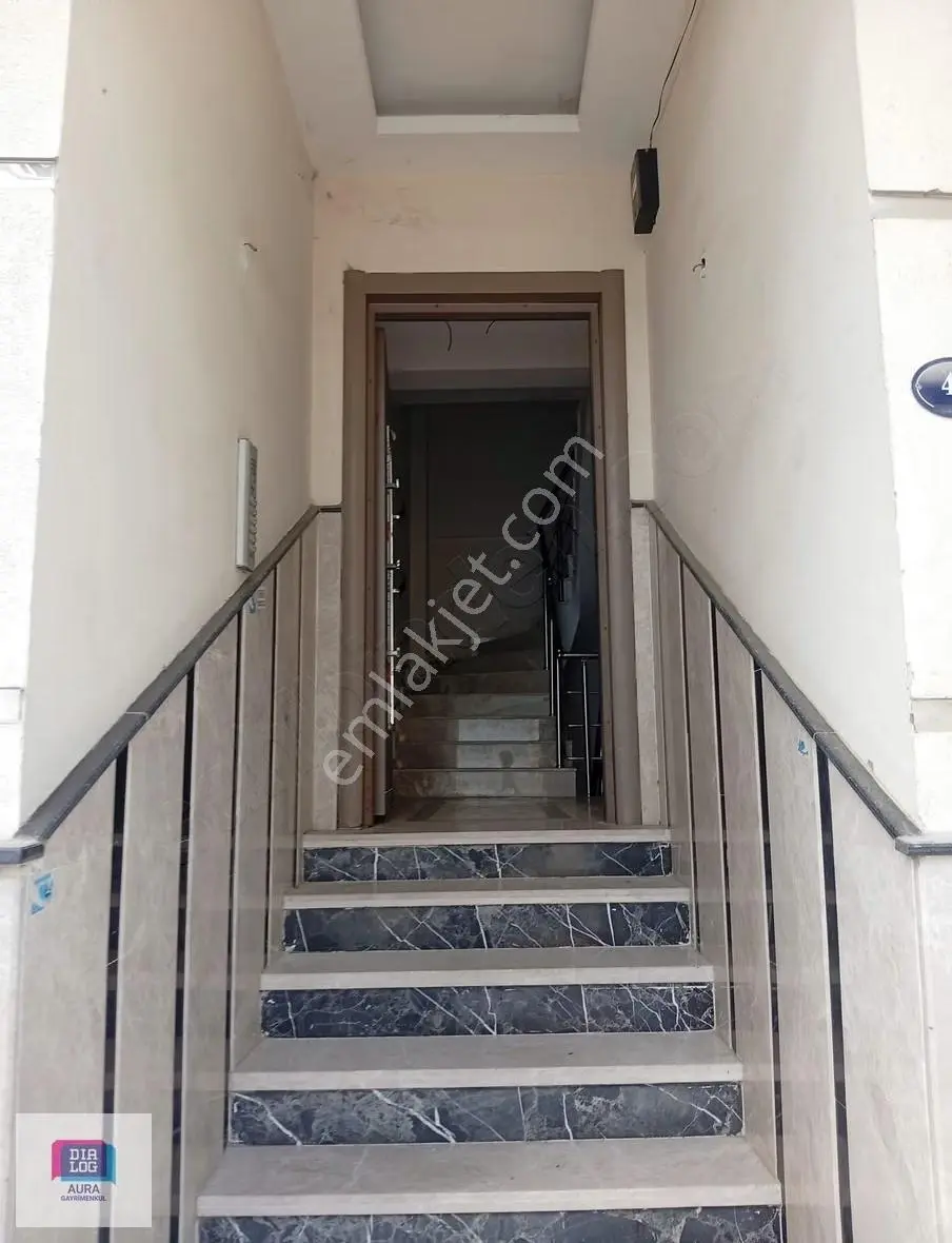 Buca Yaylacık'ta Eşyalı 1+1 Satılık Daire - Görsel 8
