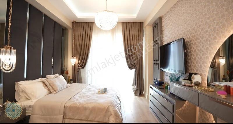 Başakşehir Som Çınar Sarayları'nda Acil Satılık 6+2 Dubleks Dair - Görsel 18