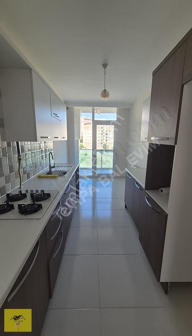 Çiğli Efecity'de Satılık 3+1 Daire - 130m² - Görsel 3