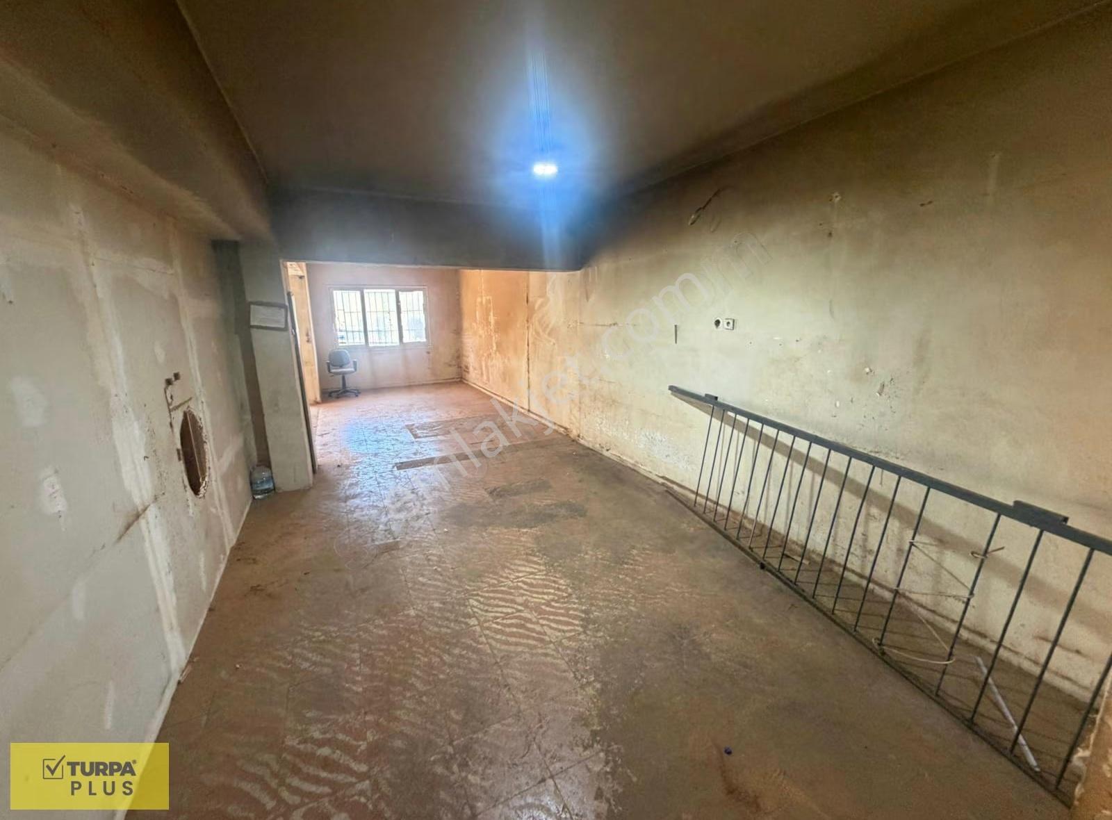 Karabağlar Sanayi İmalathaneye Uygun 2 Farklı Kiralık Dükkan - Görsel 6
