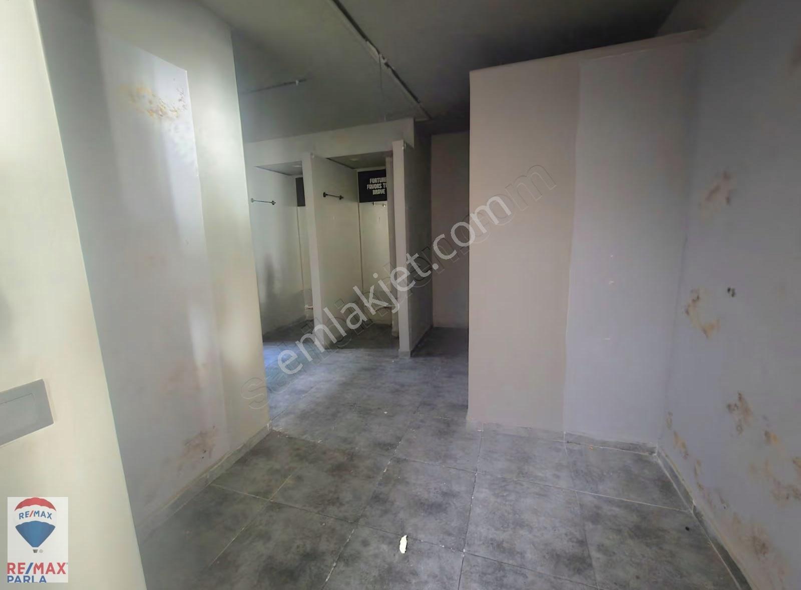 Atakum Ömürevlerinde Starbucksa Komşu Kiralık Prestijli İş Yeri - Görsel 8