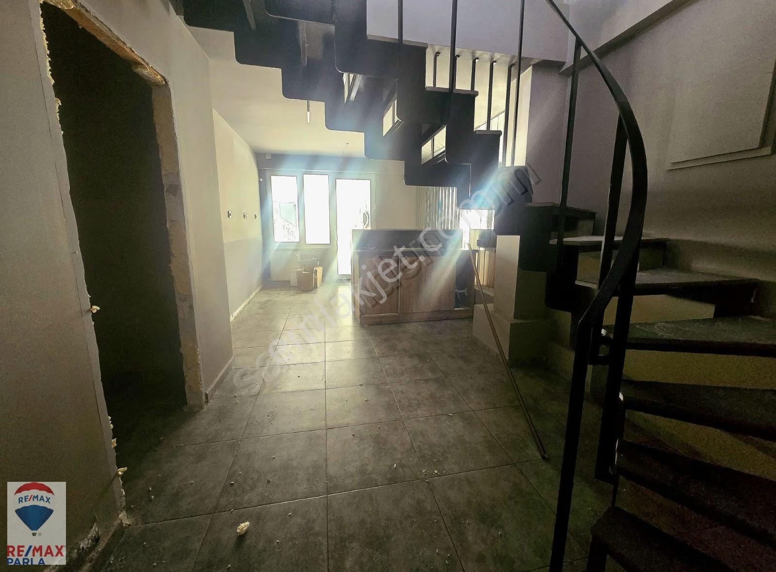 Atakum Ömürevlerinde Starbucksa Komşu Kiralık Prestijli İş Yeri - Görsel 25