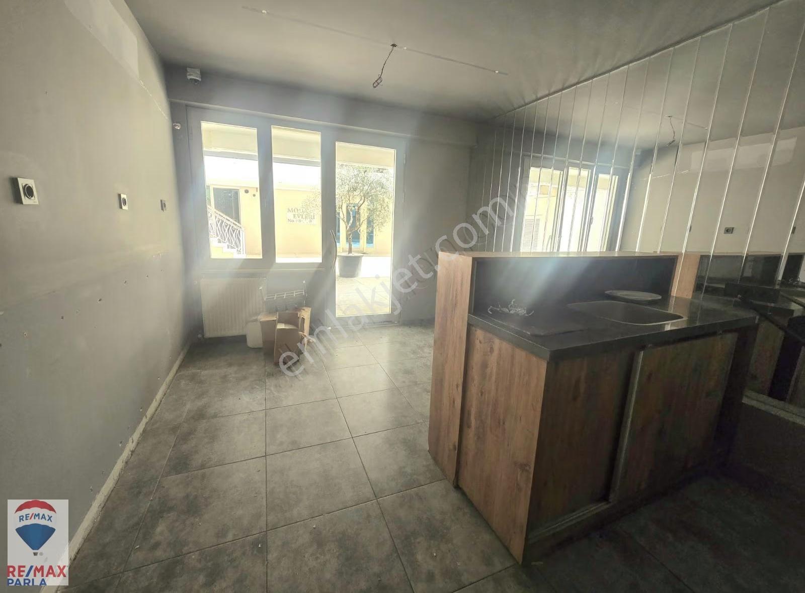 Atakum Ömürevlerinde Starbucksa Komşu Kiralık Prestijli İş Yeri - Görsel 12