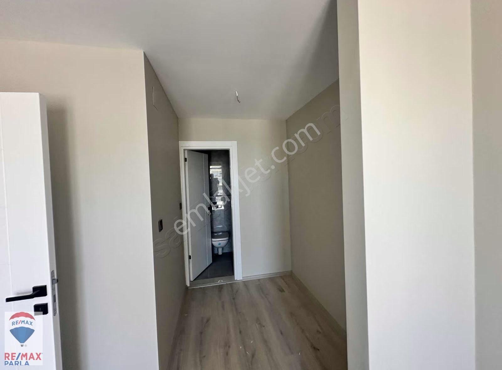 Atakum Nişantaşı Caddesi Cephe Kiralık 2+1 Daire - Görsel 9