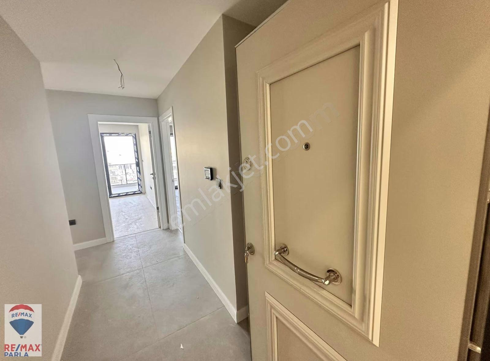 Atakum Nişantaşı Caddesi Cephe Kiralık 2+1 Daire - Görsel 6