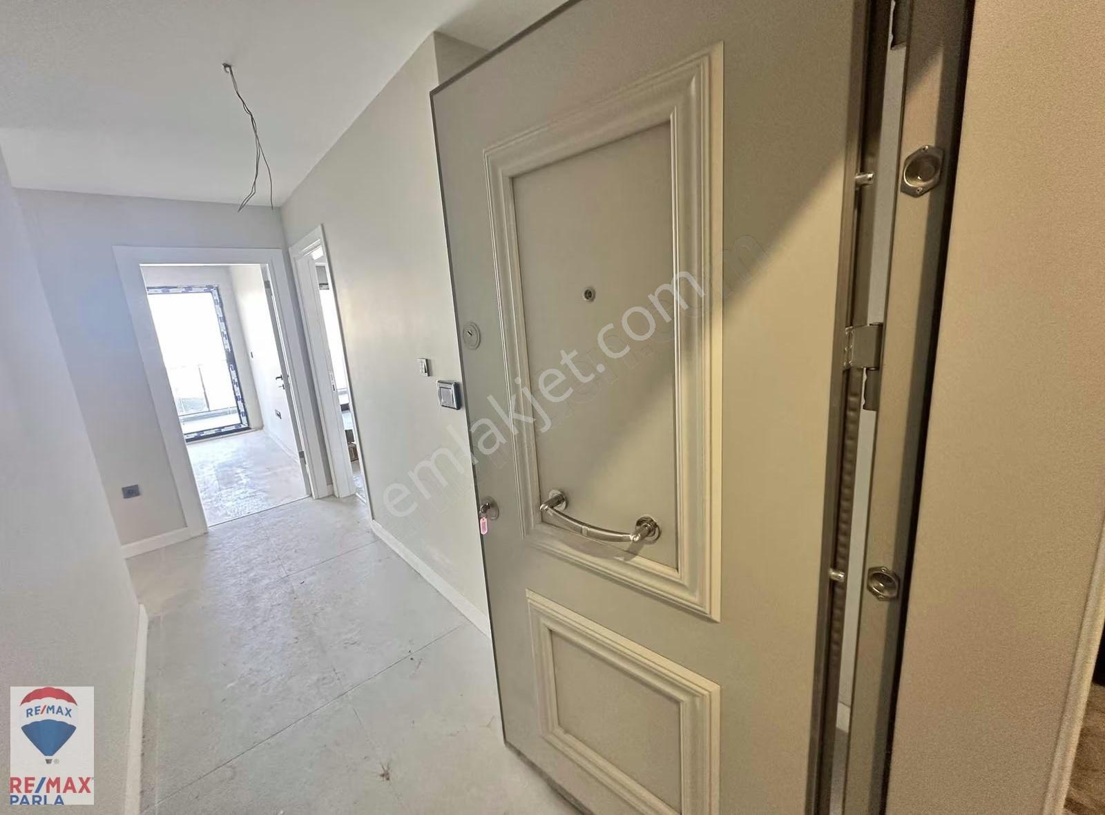 Atakum Nişantaşı Caddesi Cephe Satılık 2+1 Daireler - Görsel 5