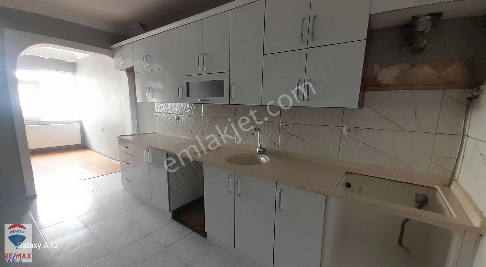 Prestijli Lozan Caddesinde | Yatırımlık Değerli 2+1 Daire - Görsel 20