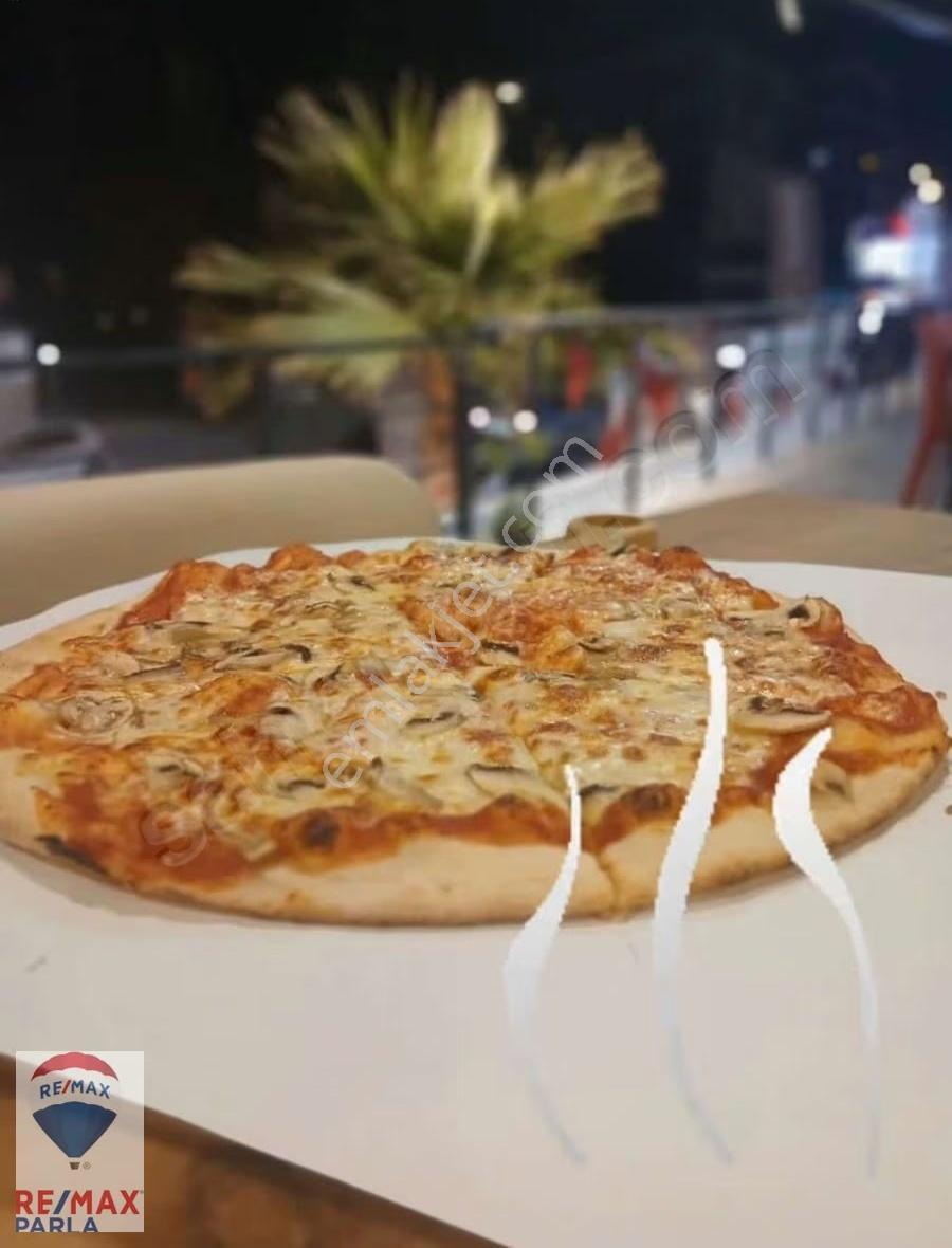 Remax Parla Ofisi'den Devren Kiralık Anayola Cephe Pizza Dükkanı - Görsel 5