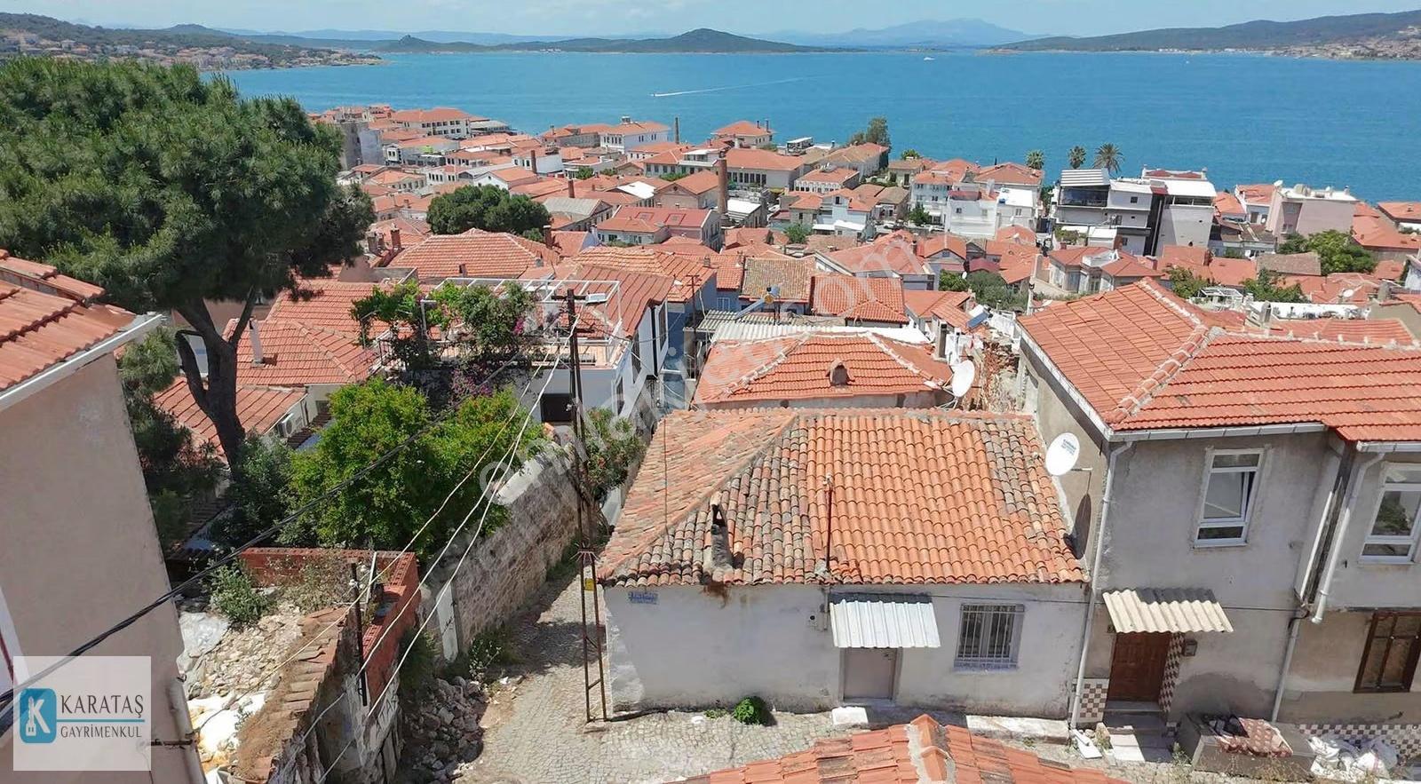 Ayvalık Merkezde Muhteşem Deniz Manzaralı Müstakil Taş Ev - Görsel 14