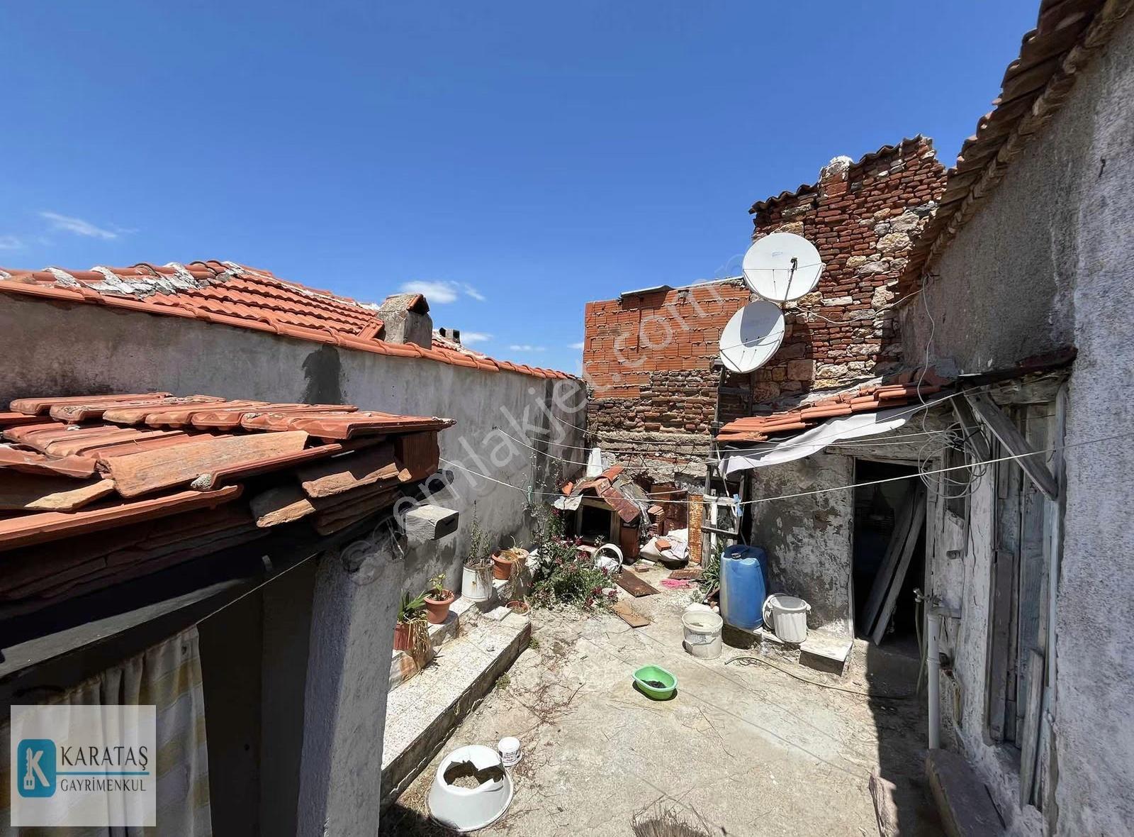 Ayvalık Merkezde Muhteşem Deniz Manzaralı Müstakil Taş Ev - Görsel 22