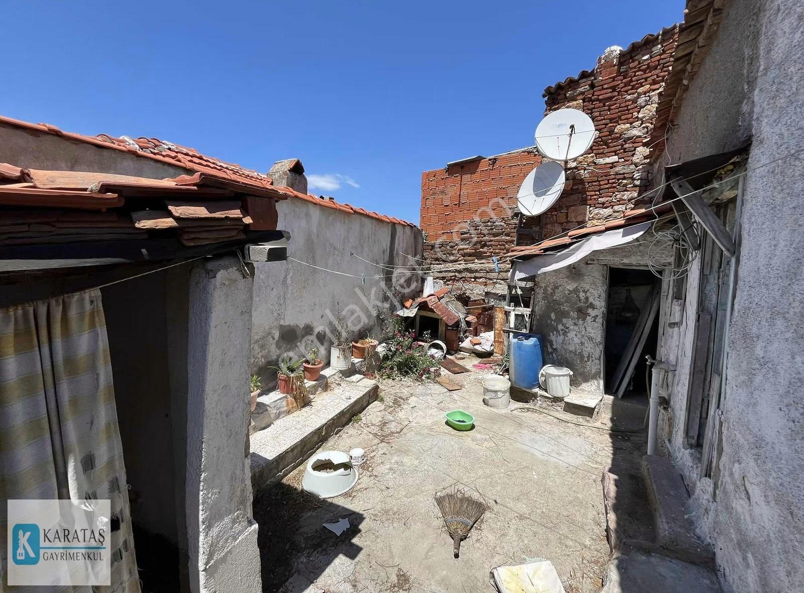 Ayvalık Merkezde Muhteşem Deniz Manzaralı Müstakil Taş Ev - Görsel 21