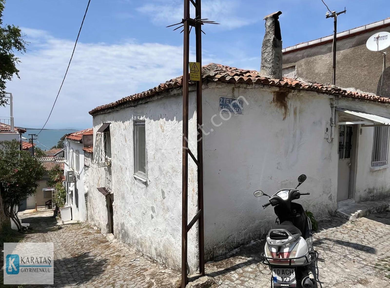 Ayvalık Merkezde Muhteşem Deniz Manzaralı Müstakil Taş Ev - Görsel 7