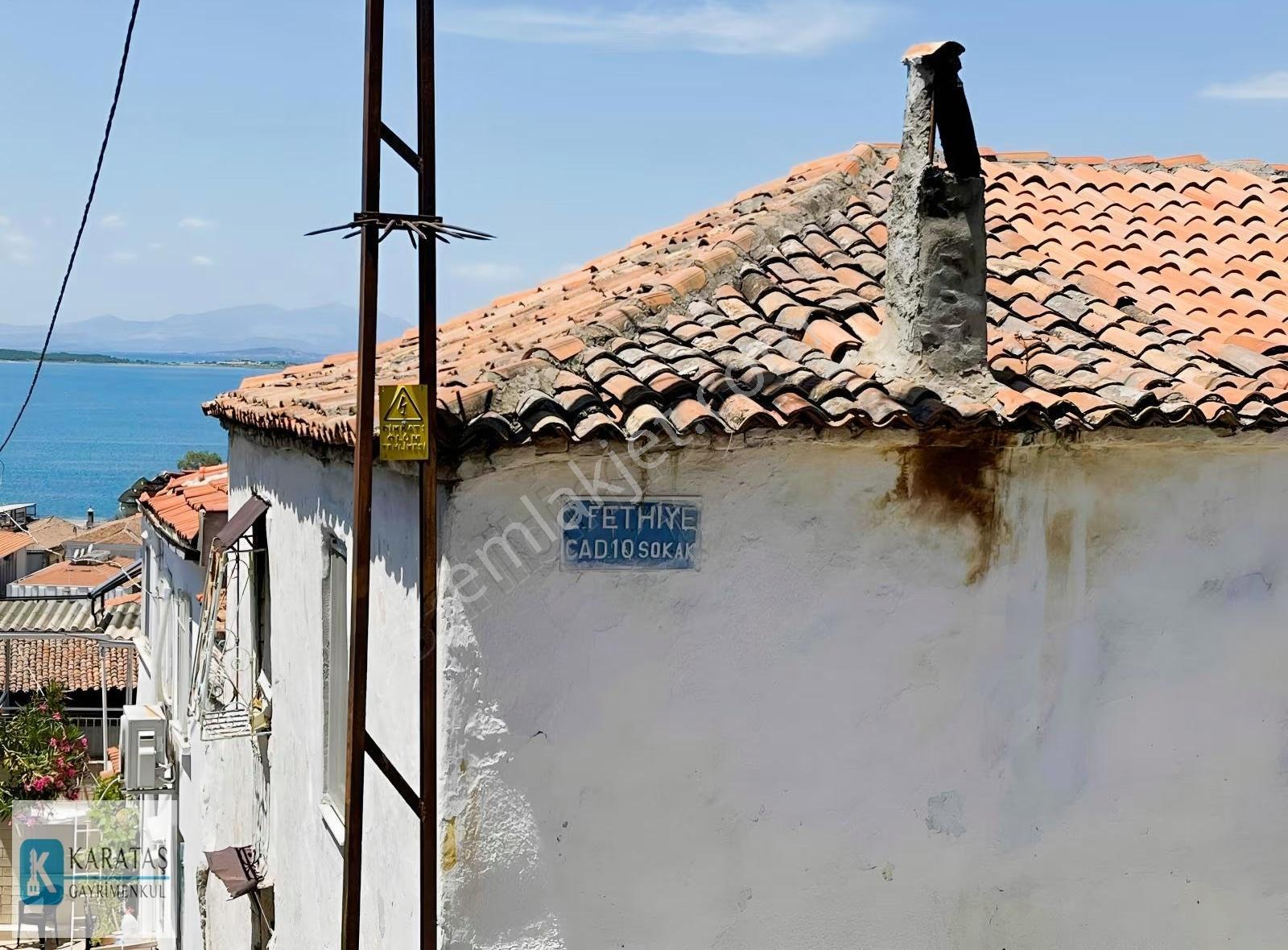 Ayvalık Merkezde Muhteşem Deniz Manzaralı Müstakil Taş Ev - Görsel 13