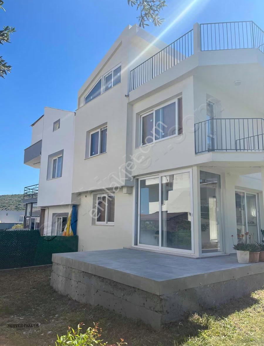 Çiftlikköy'de Personel Veya Aileye 4+1 Kiralık Villa