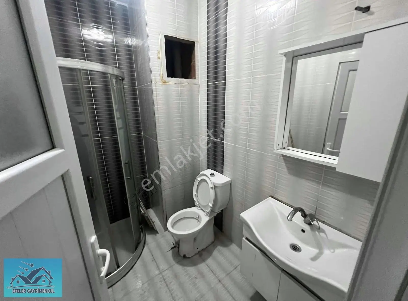Arnavutköy De 4 Senelik Bina Da Kiralık 1+1 Bahçe Katı - Görsel 4