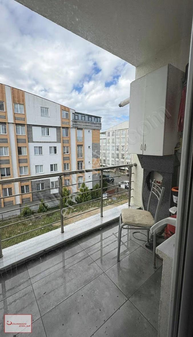 Uğurman Emlak'tan Balkonlu Eşyalı Satılık 1+1 Daire