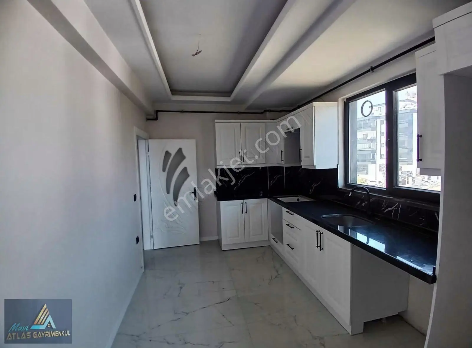 Ebeveyn Banyolu, Geniş Balkonlu Sıfır 2+1 Daire