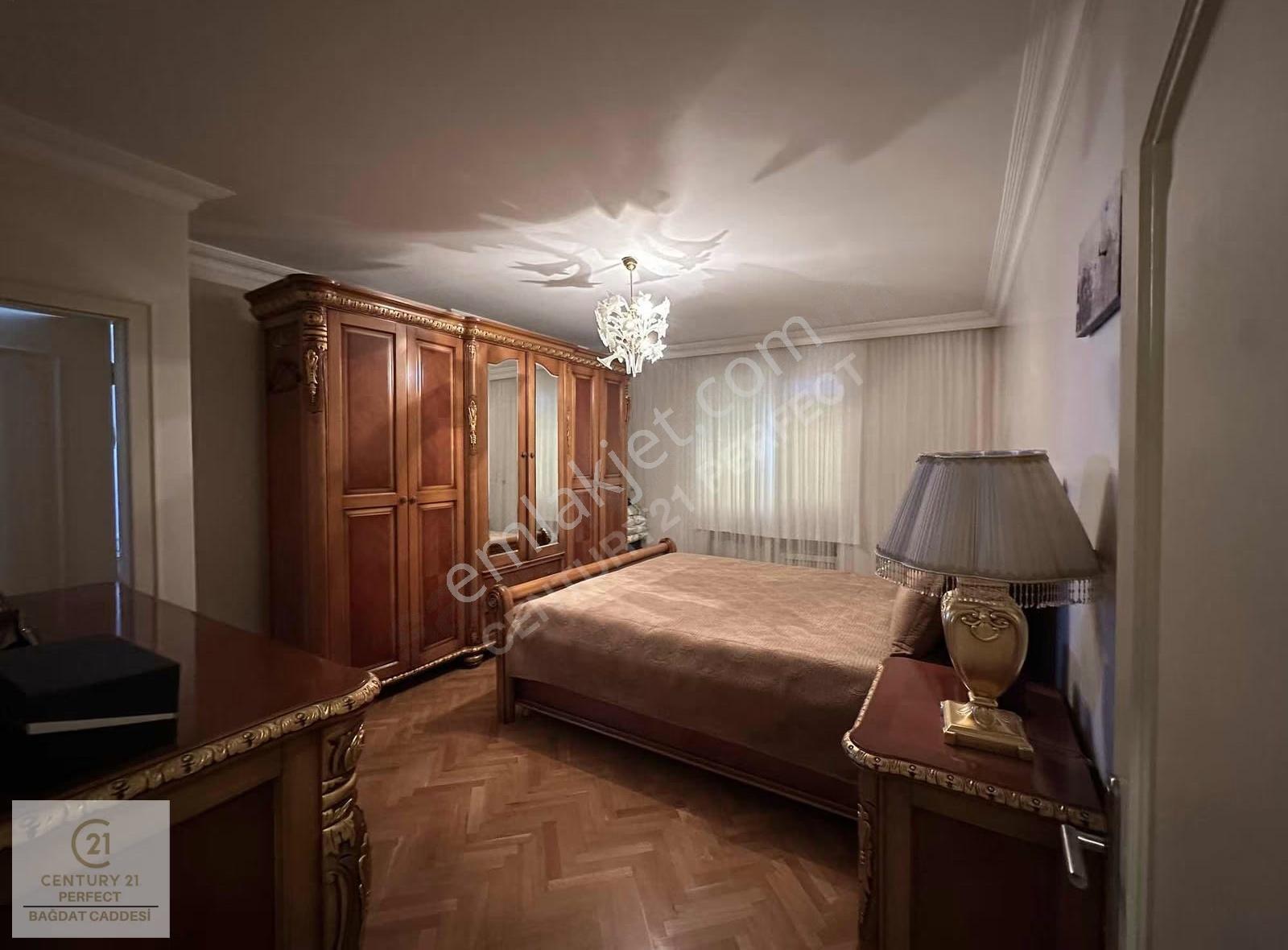 Erenköy'de Satılık 6+1 Dubleks, 270m², Müstakil Ev Konforu - Görsel 14