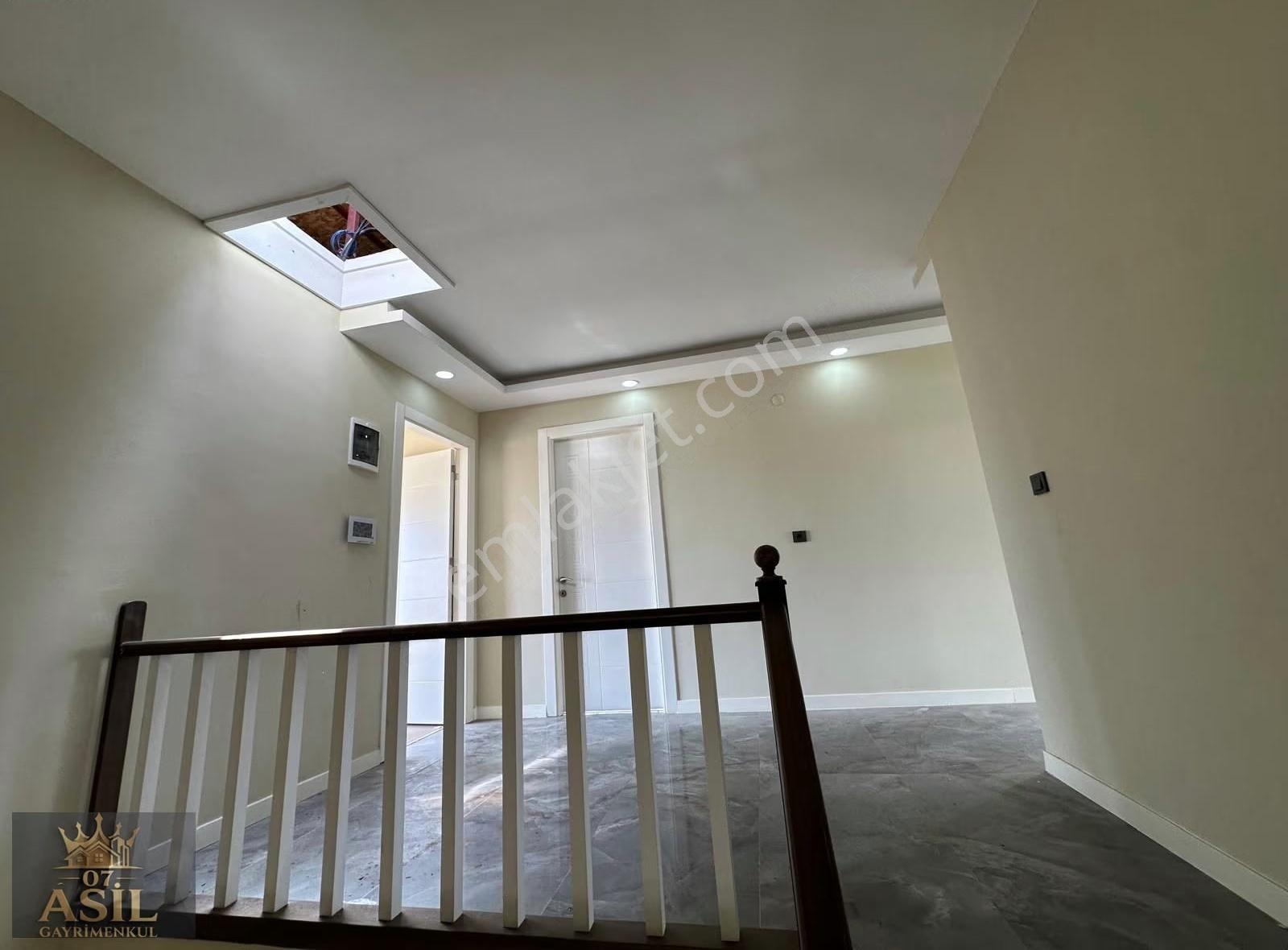 Kemerağzında 5+1 Ultra Genis 440m2 Arsa Gunes Panelli Villa - Görsel 6