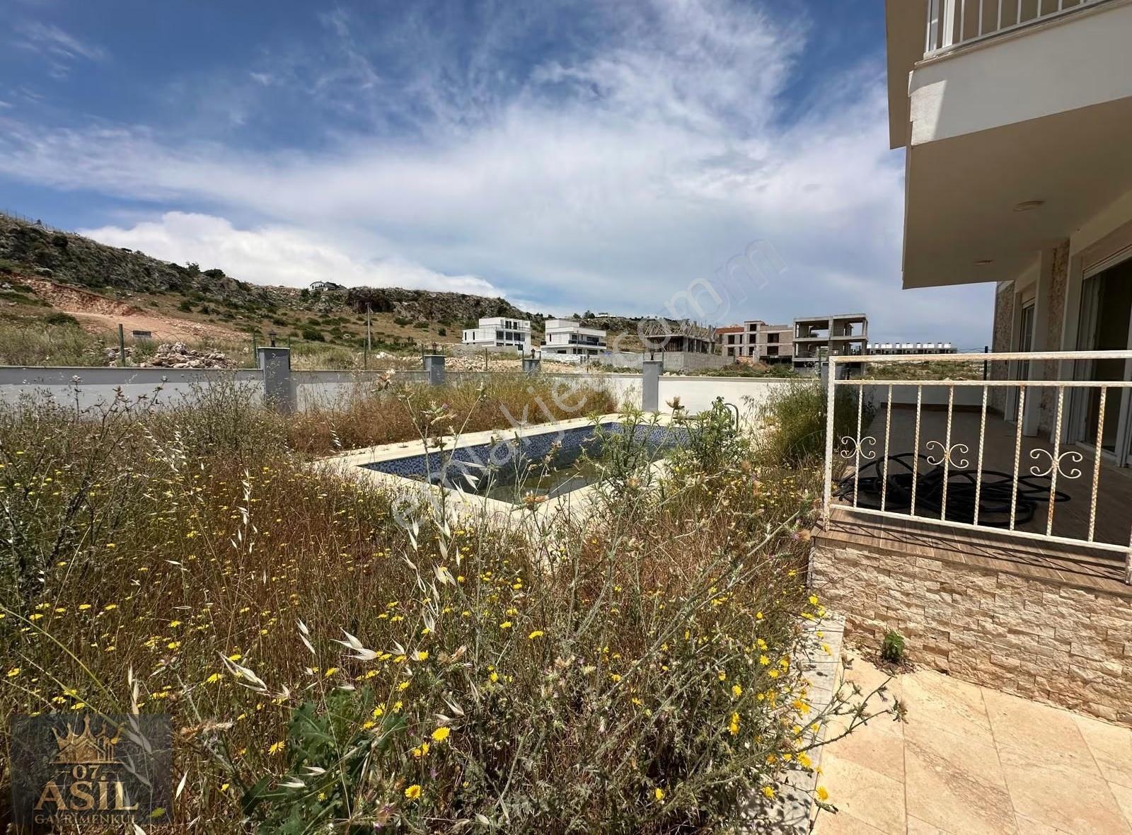 Kemerağzında 5+1 Ultra Genis 440m2 Arsa Gunes Panelli Villa - Görsel 8