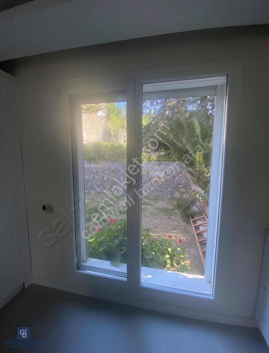 Çeşme'de Denize Yürüme Mesafesinde Yıllık Kiralık Villa - Görsel 16