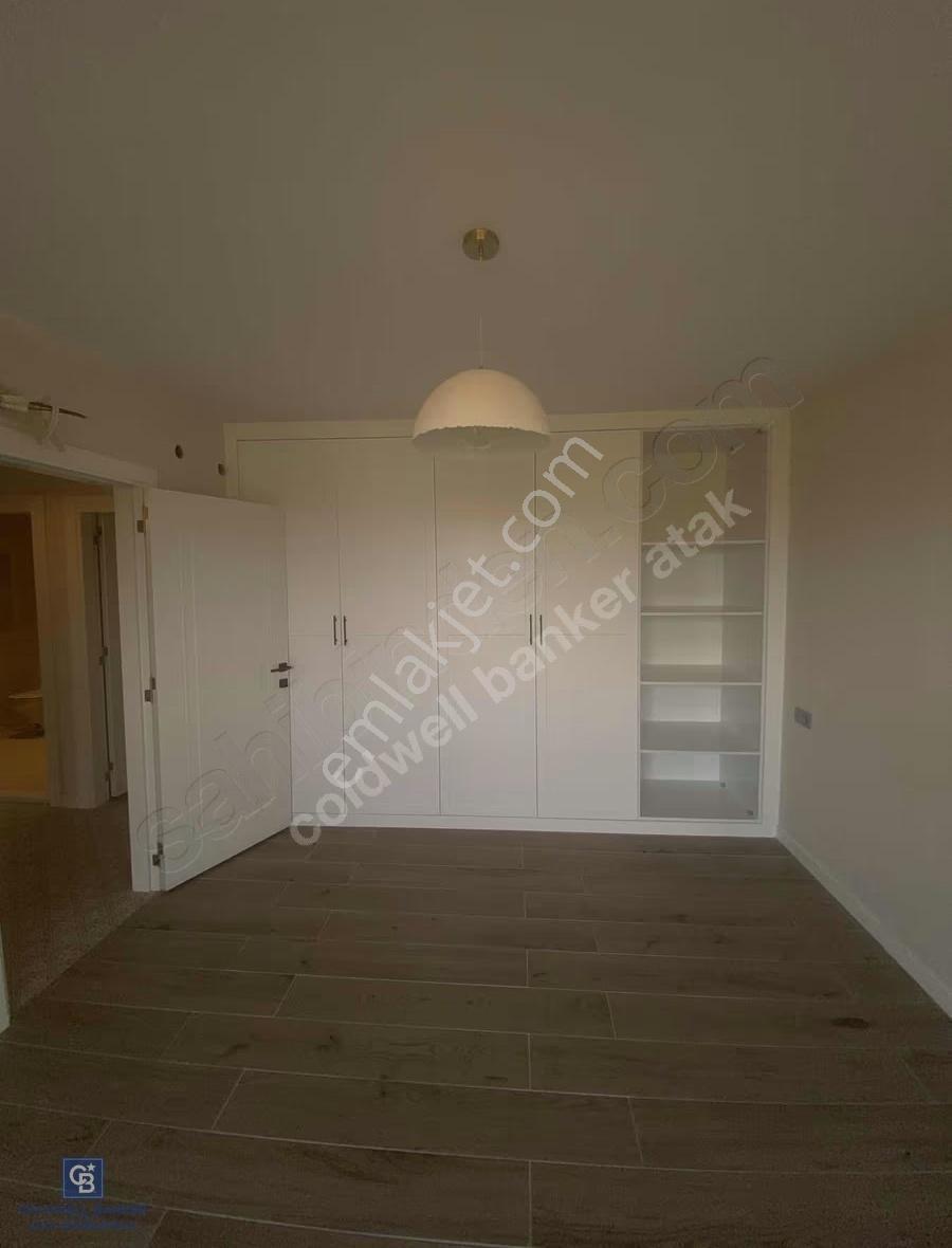 Çeşme'de Denize Yürüme Mesafesinde Yıllık Kiralık Villa - Görsel 24