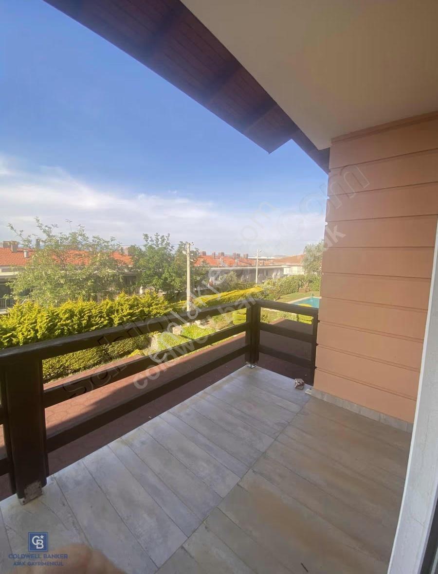 Çeşme'de Denize Yürüme Mesafesinde Yıllık Kiralık Villa - Görsel 7