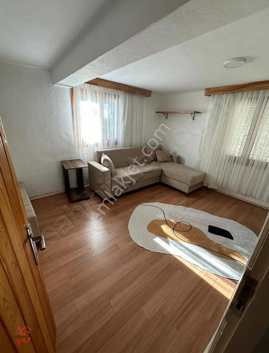 Alaçatı'da Kiralık Eşyalı 1+1 Daire