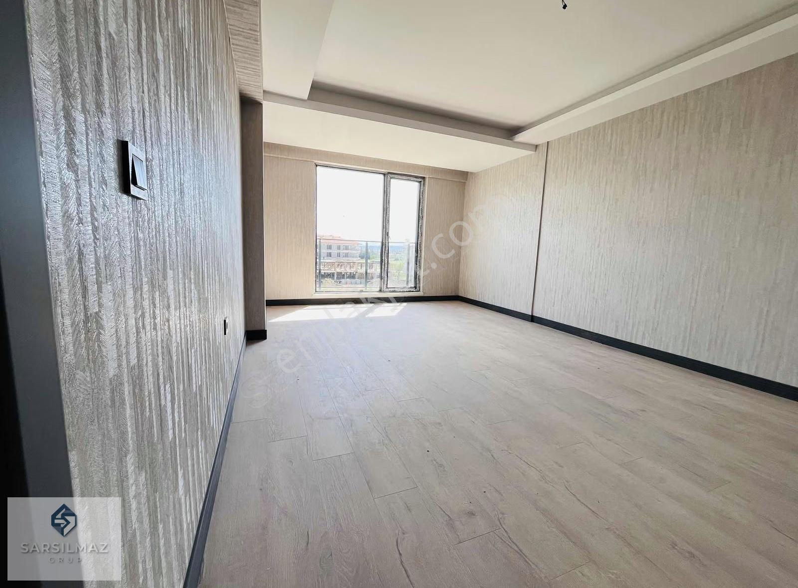 Site Tarzında Cam Balkonlu 3+1 Gökyay Caddesinde Kiralık 0 Daire - Görsel 2