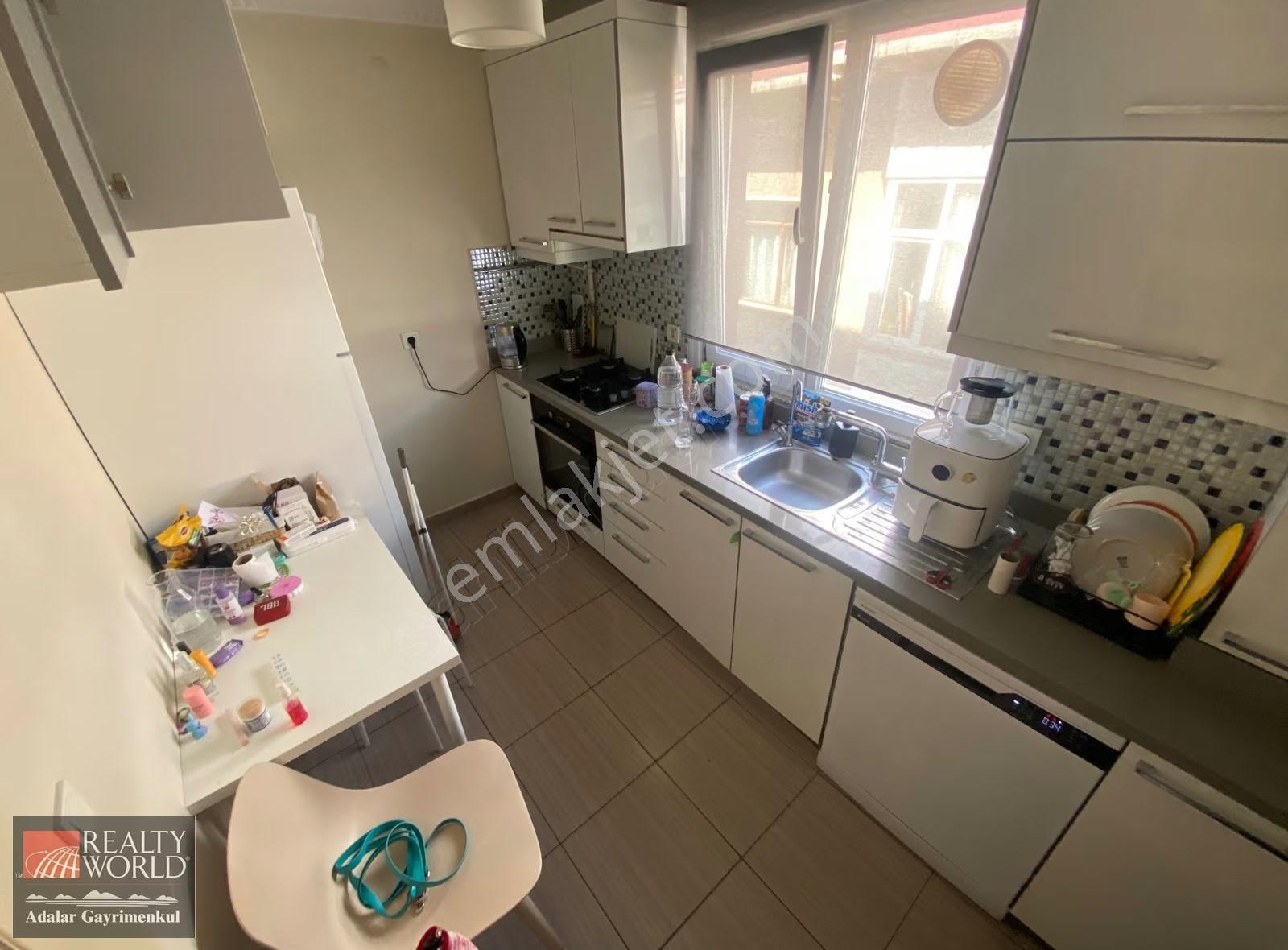 Maltepe İdealtepe Mahallesinde Merkezi Konumda Satılık 2+1 Daire - Görsel 3