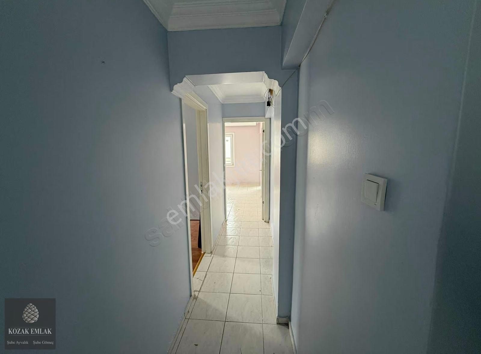 Ayvalık Aliçetinkayada Kiralık 3 Artı 1 Doğalgazlı Daire - Görsel 2