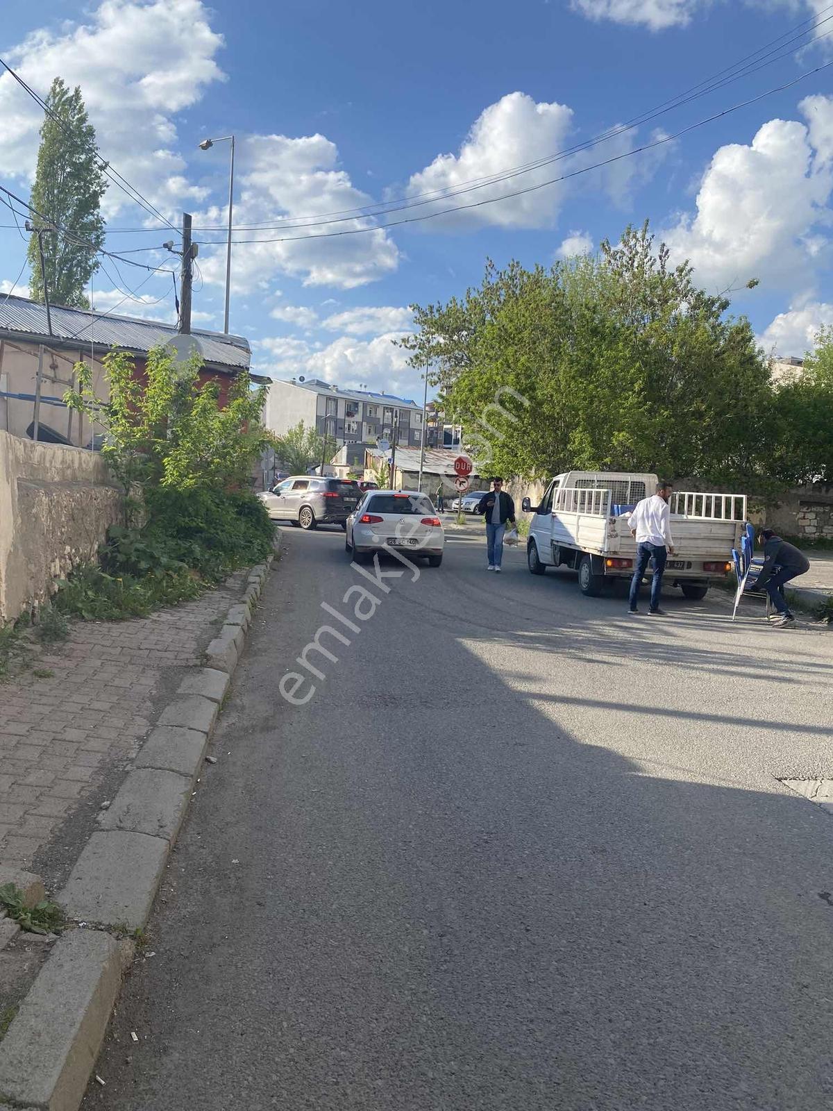 Şehitler Mah Servis Güzargahında Arakat Kiralık 3+1 - Görsel 12