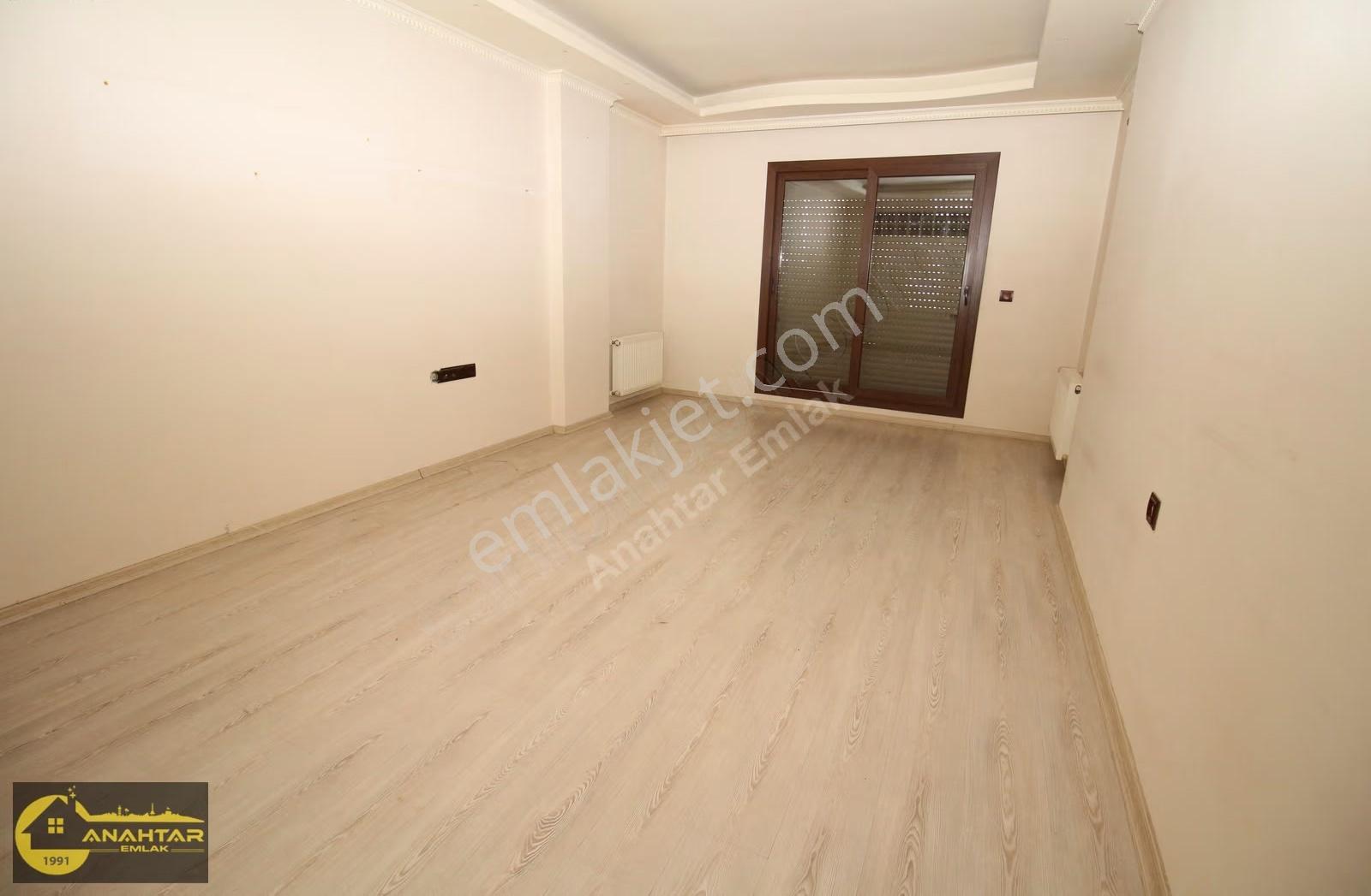Genç Bina Asansörlü Otoparklı Ebeveyn Banyolu 3+1 Kiralık Daire