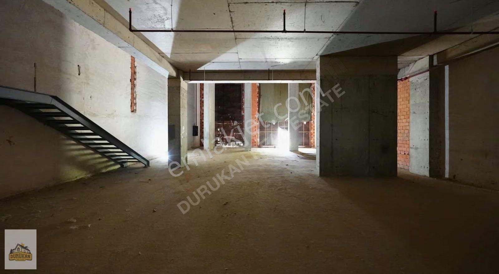 Çekmeköy Çınarköy'de Prestijli Cadde Üzeri 325m² Kiralık Dükkan - Görsel 4