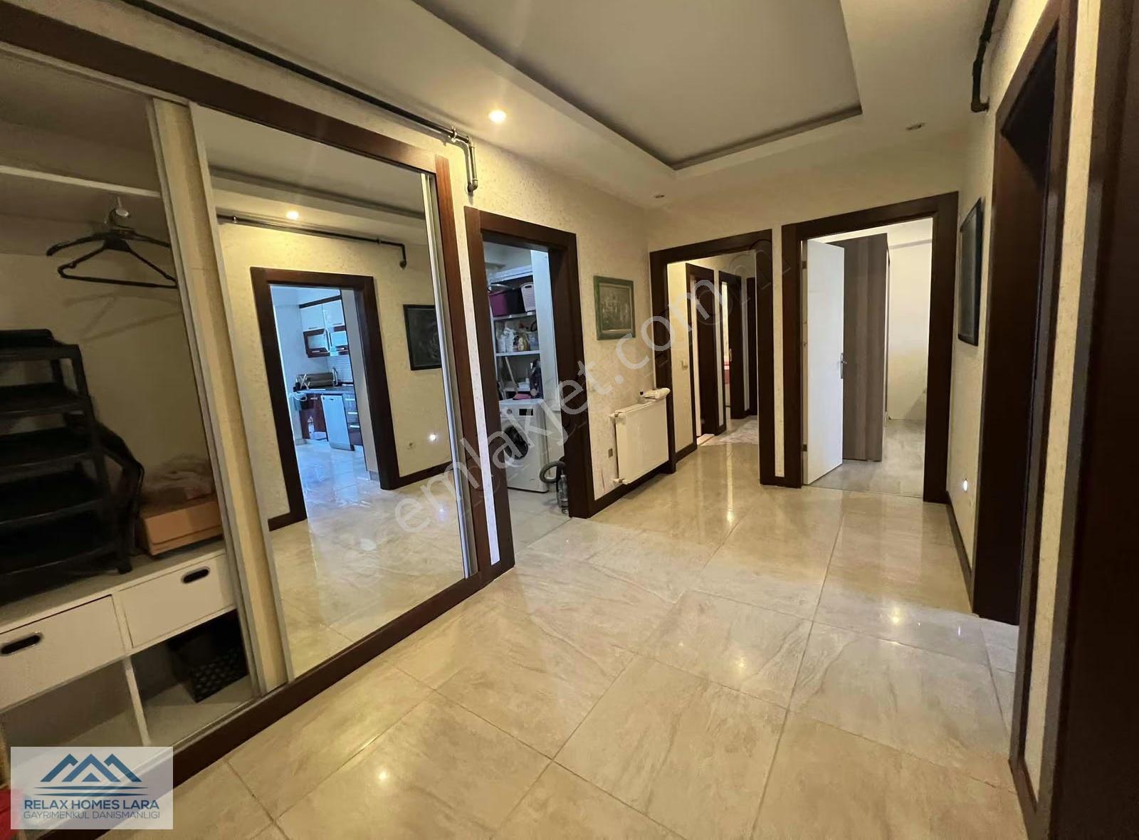 Güzeloba'da Site İçerisinde Deniz Manzaralı 3+1 Kiralık Daire - Görsel 13