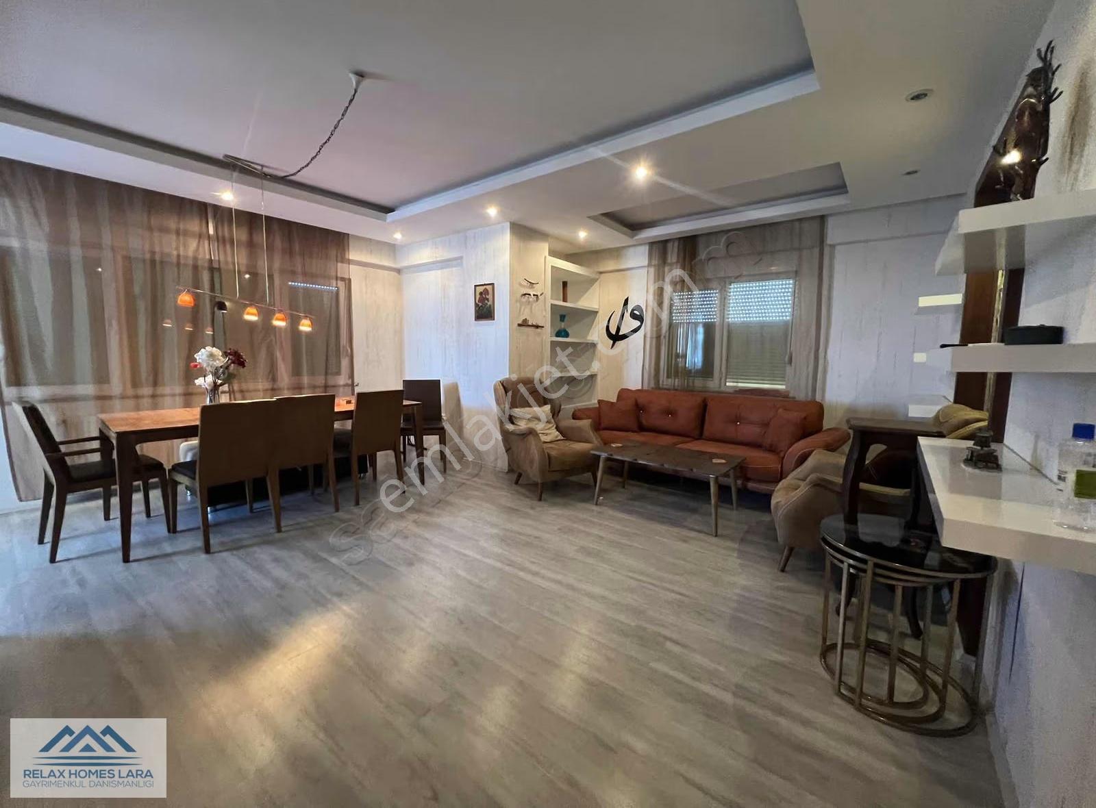 Güzeloba'da Site İçerisinde Deniz Manzaralı 3+1 Kiralık Daire