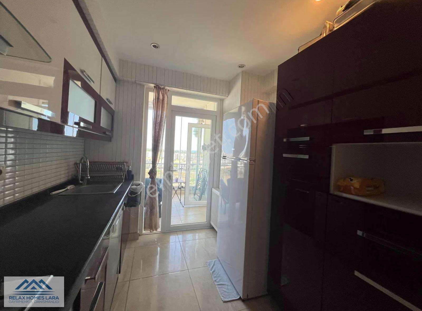 Güzeloba'da Site İçerisinde Deniz Manzaralı 3+1 Kiralık Daire - Görsel 3